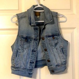 Cropped Jean Vest